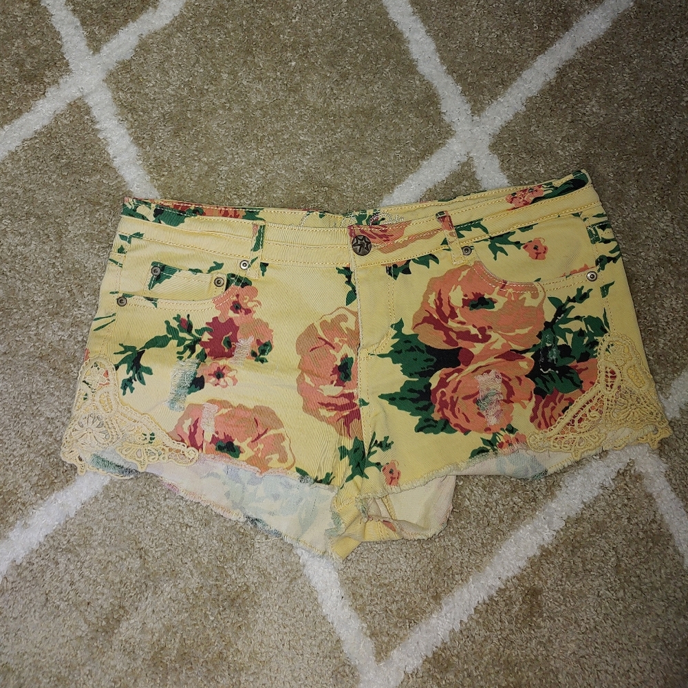 * make offer, going to thrift store!*Floral booty shorts